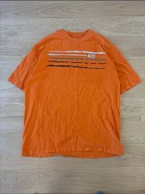 Nike Burnt Orange Graphic T-Shirt Size XL